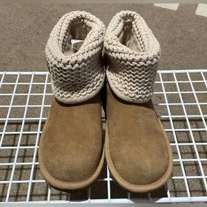 Uggs size 13 excellent shape.